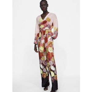 Pre-Loved Zara Floral top and pants L and XL
